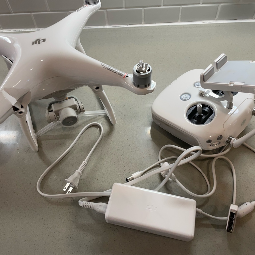 DJI Phantom4 drone with controller and backpack case- AS IS - Parts